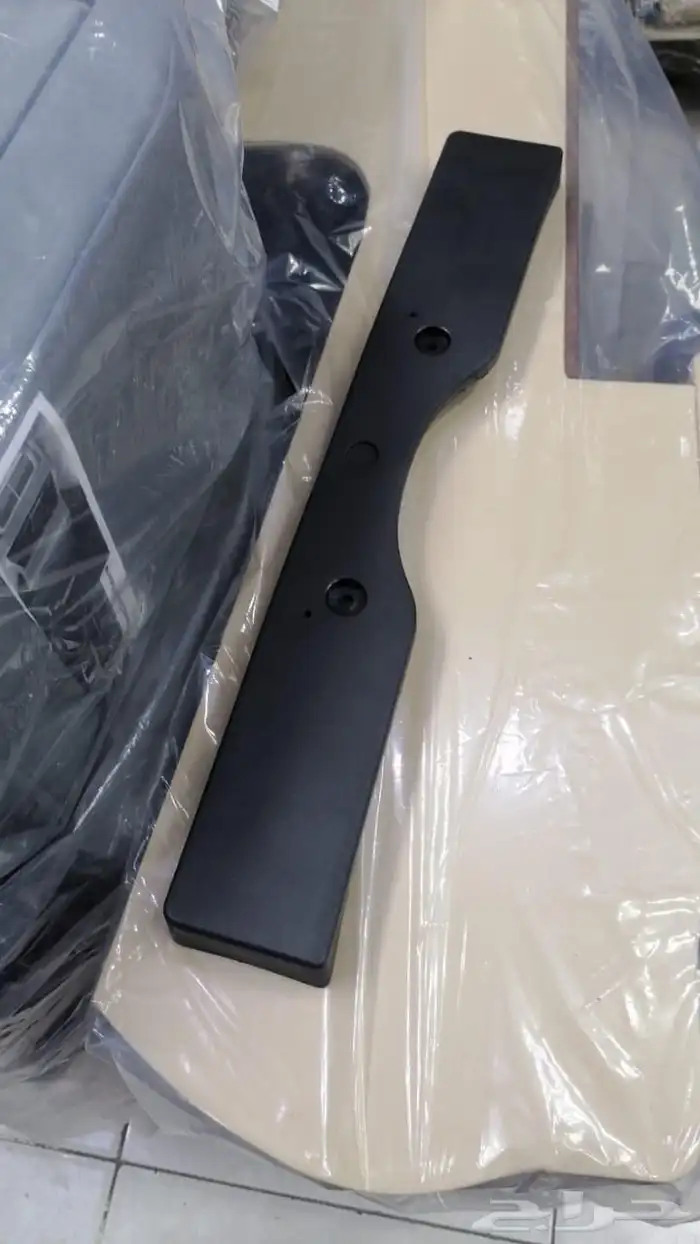 للبيع قاعده لوحه طويله وإطار لوحه طويل 23