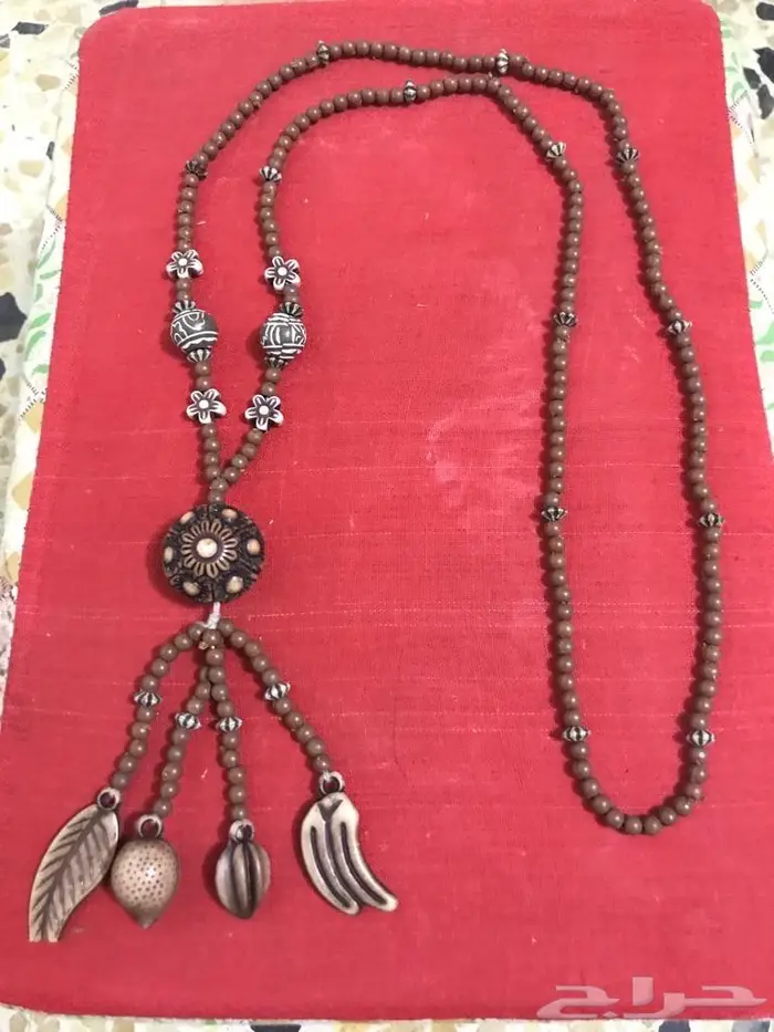 سلاسل وعقود وميداليات مخزنه 7