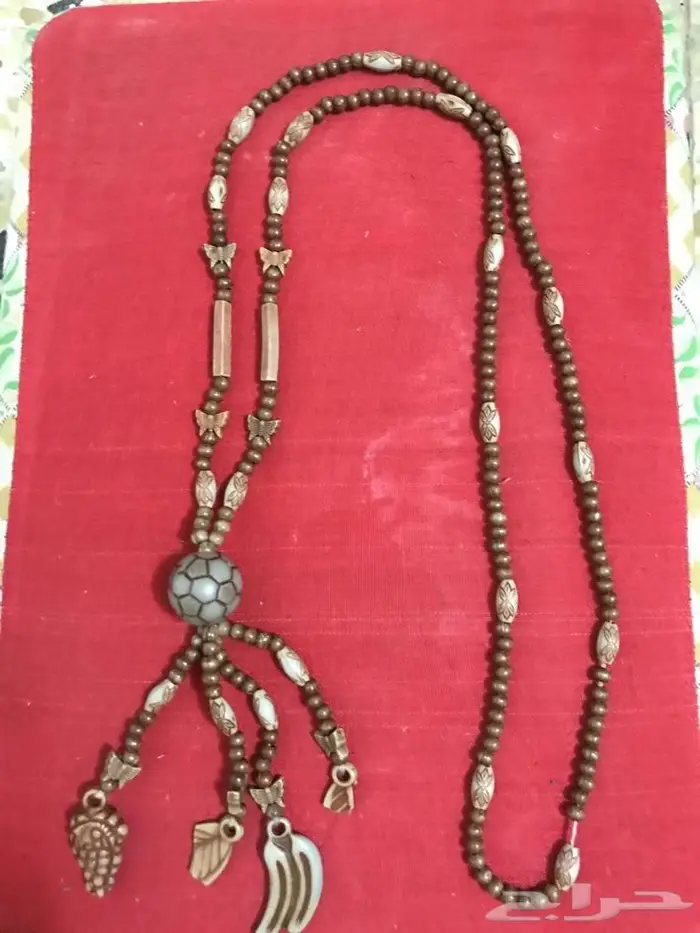 سلاسل وعقود وميداليات مخزنه 18