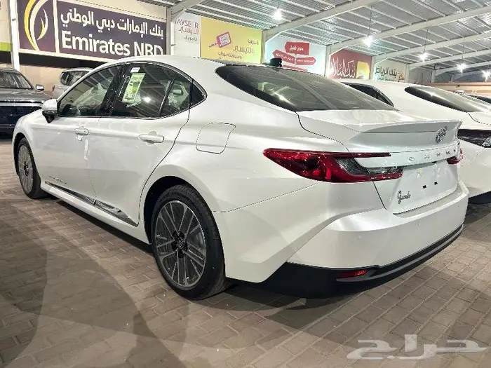 تويوتا كامري قراندي 2025 فل كامل بالنقد والتقسيط 1