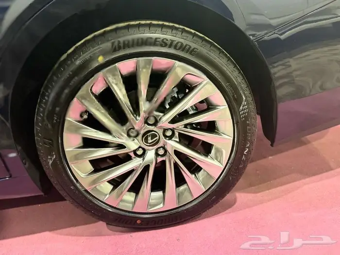 لكزس ES350 CC بنزين 6 سلندر 2025 13