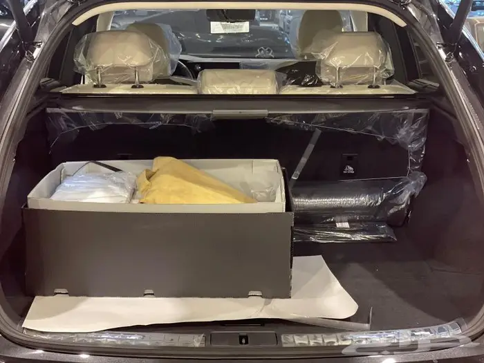 لكزس RX350 BB 2025 ( لون اسود وتيتانيوم داخلي اسبريسو ) 4