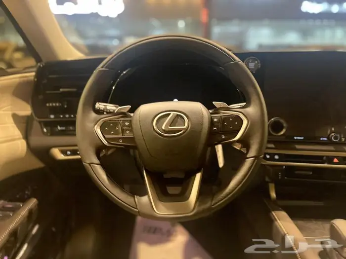 لكزس RX350 BB 2025 ( لون اسود وتيتانيوم داخلي اسبريسو ) 8