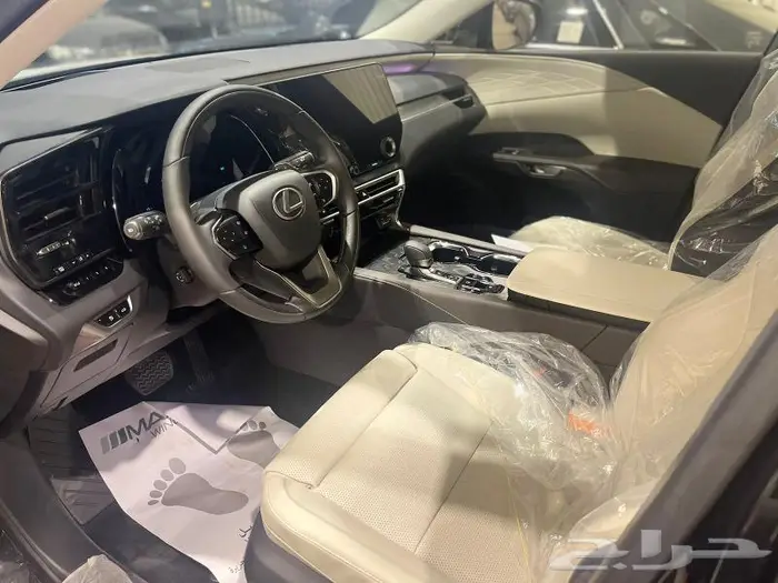 لكزس RX350 BB 2025 ( لون اسود وتيتانيوم داخلي اسبريسو ) 11
