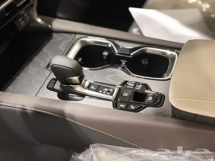 لكزس RX350 BB 2025 ( لون اسود وتيتانيوم داخلي اسبريسو ) 13