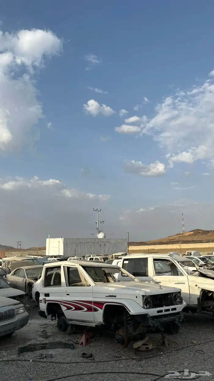 تشليح جميع السيارات كامري وجيب ونسيان وجمس وشاص باجيرو 10