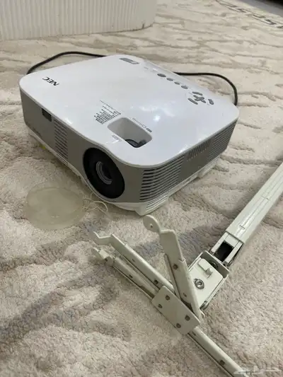 NEC NP905 Projector بروجكتر كبير للعرض السينمائي 0