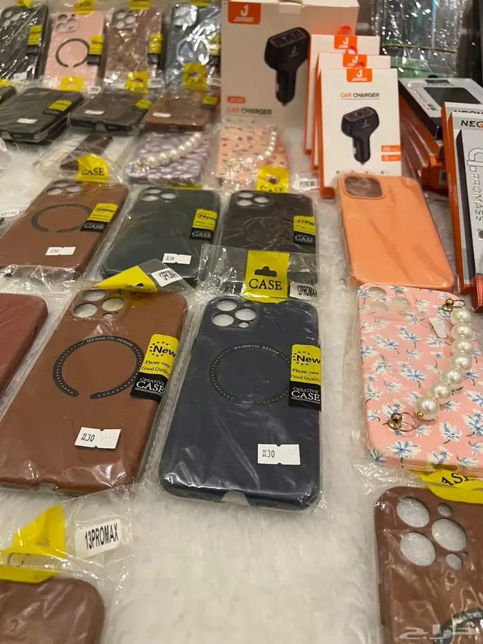 اكسسورارات جوالات وشواحن وكفرات جوالات واستئيكرات ضد الكسر 3