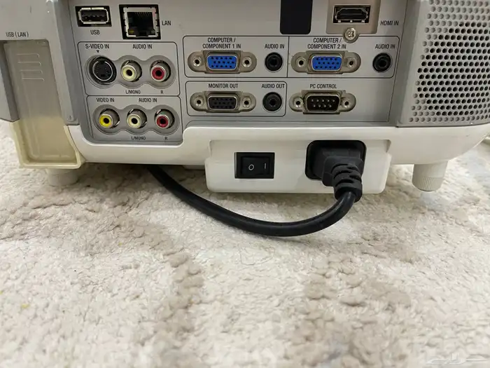 NEC NP905 Projector بروجكتر كبير للعرض السينمائي 3