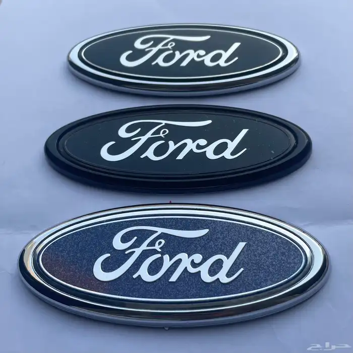 علامة شبك وشنطة فورد فكتوريا 1