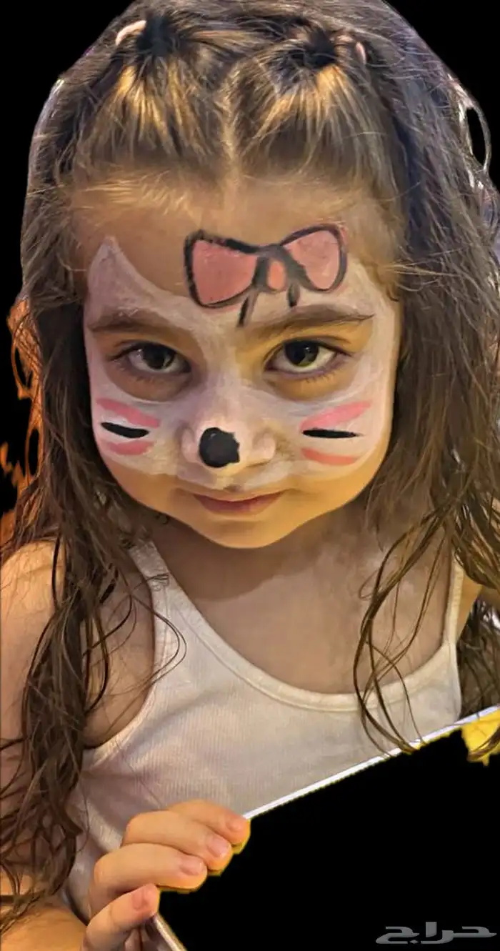 رسم على الوجه  نقش  ظفاير للشعر  خط عربي لليوم الوطني 3