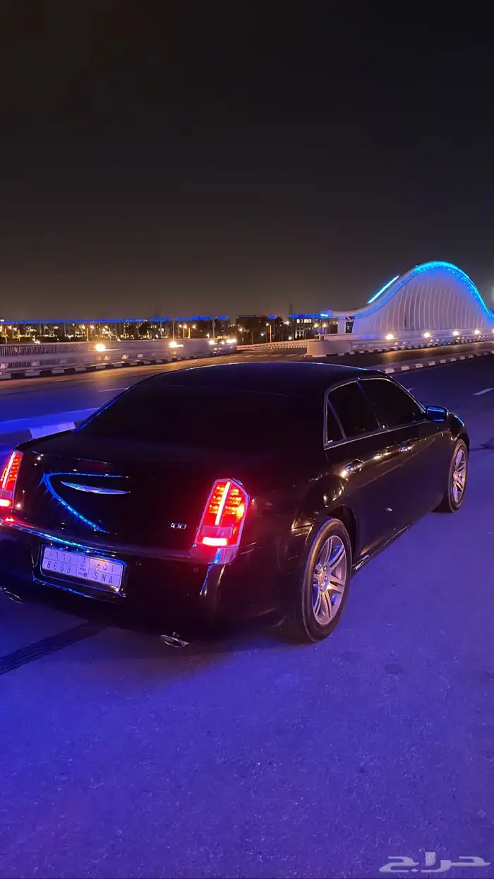 كرايسلر اسود بلاك ايدشن للبيع الحد 20 2