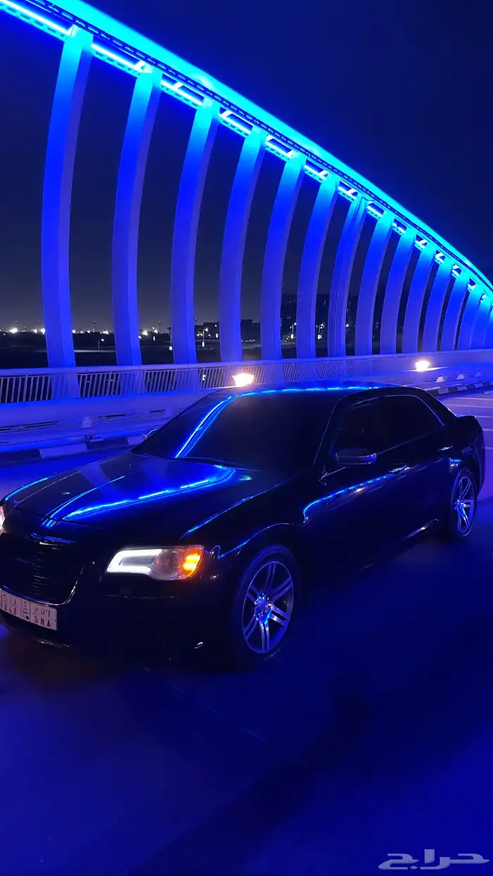 كرايسلر اسود بلاك ايدشن للبيع الحد 20 0