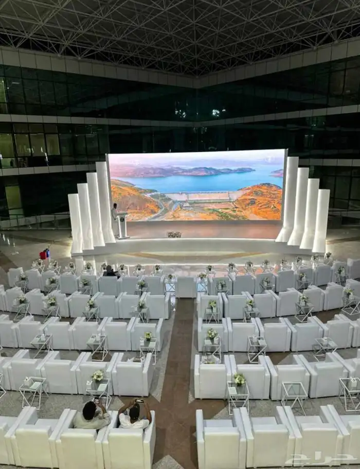 متوفر تأجير شاشات للمعارض والمؤتمرات LED P2 P3 screen renta 1