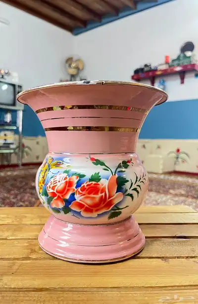 فازات وسطل صب ( غضار ) قديمة 0