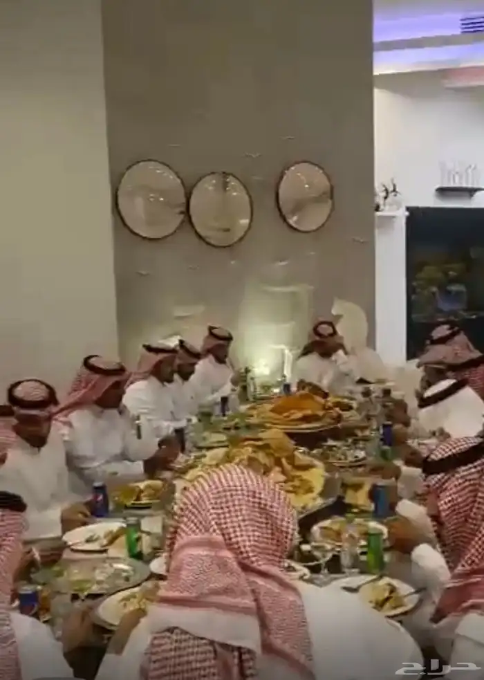 اكل طعام وجبة فطور غداء عشاء بوفيه مفتوح 7