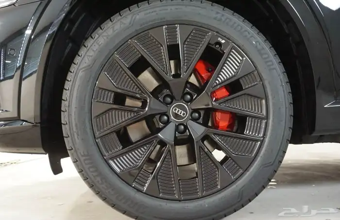 جنوط اودي Q8 مقاس 22 و21 موديل 2025 9