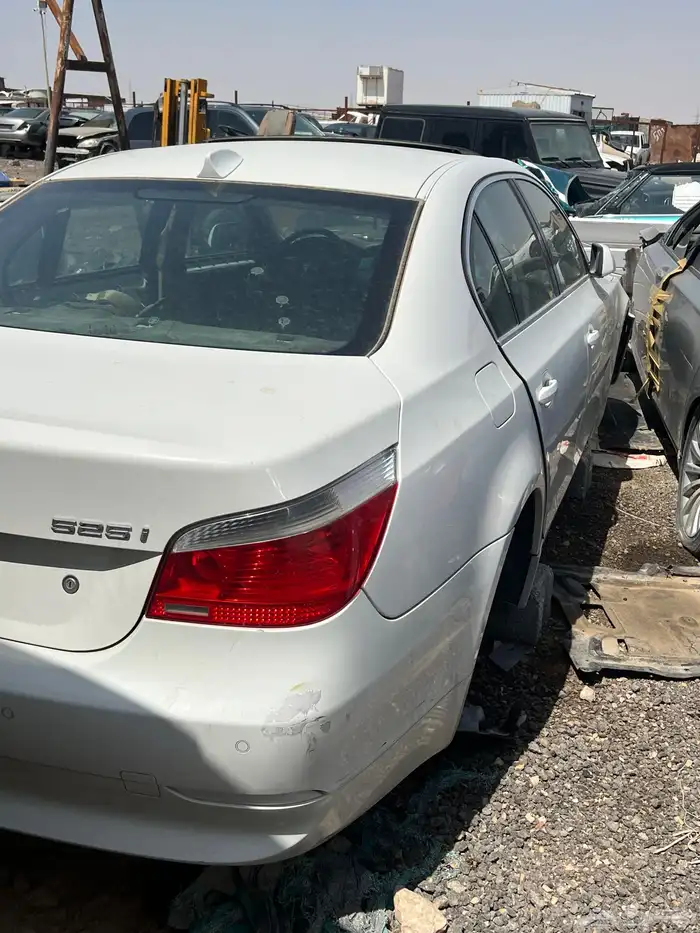 BMW 530 2006 قطع 0