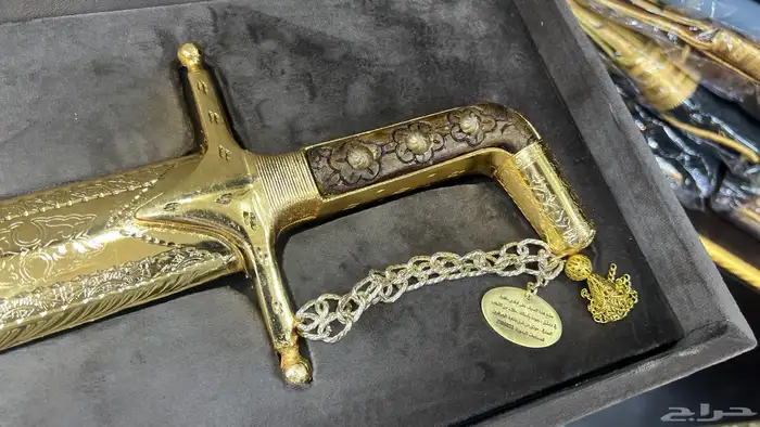 سيوف دمشقي هدية رائعة بشت مع سيف ترقية 4