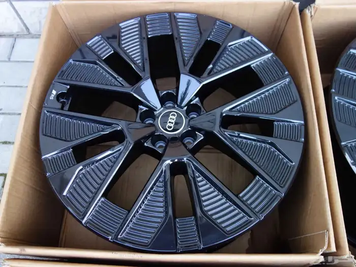 جنوط اودي Q8 مقاس 22 و21 موديل 2025 4