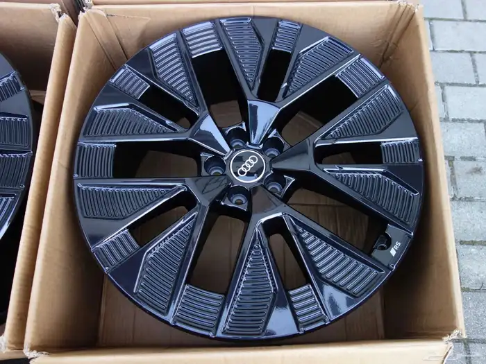 جنوط اودي Q8 مقاس 22 و21 موديل 2025 8