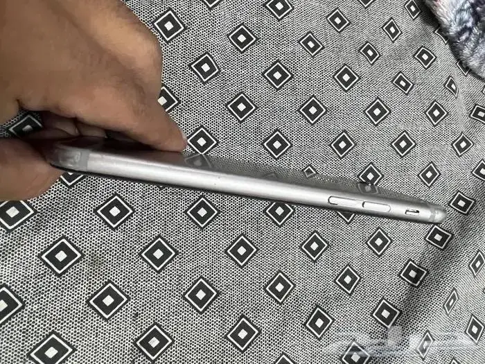 للبيع جوال ايفون 6s استخدام قطع غيار 2