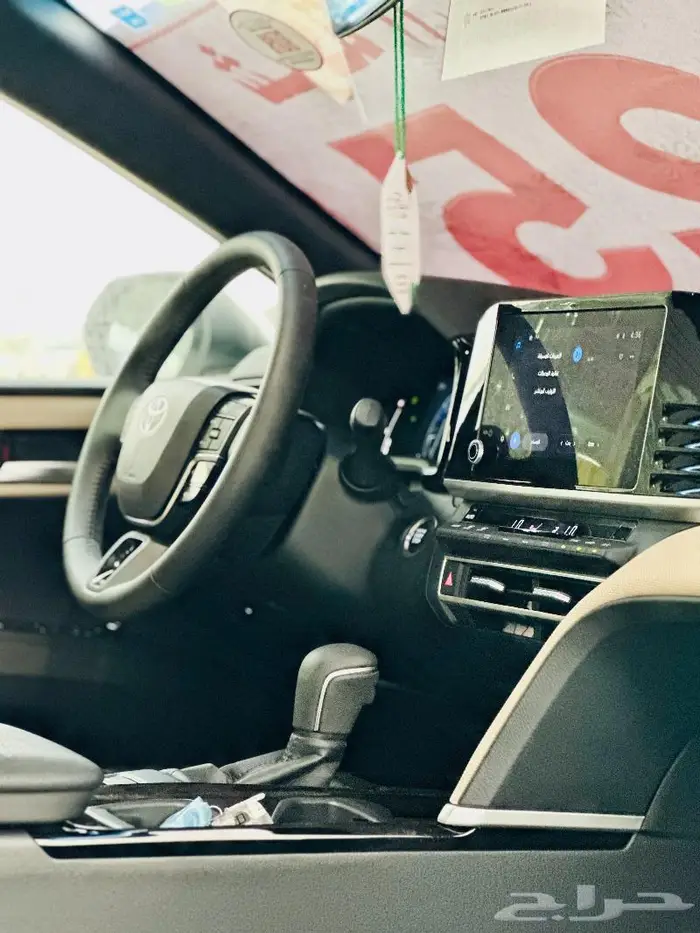 كامري ال اي بنزين نص فل فتحة سقف CAMRY LE 2025 11