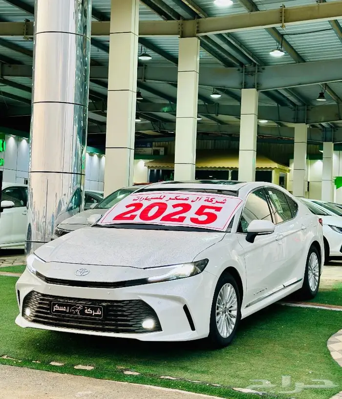 كامري ال اي بنزين نص فل فتحة سقف CAMRY LE 2025 4
