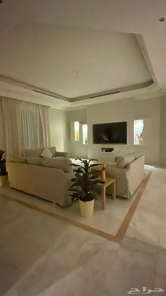فيلا مؤثثة للايجار على طريق الملك مفروشة Furnished villa 2