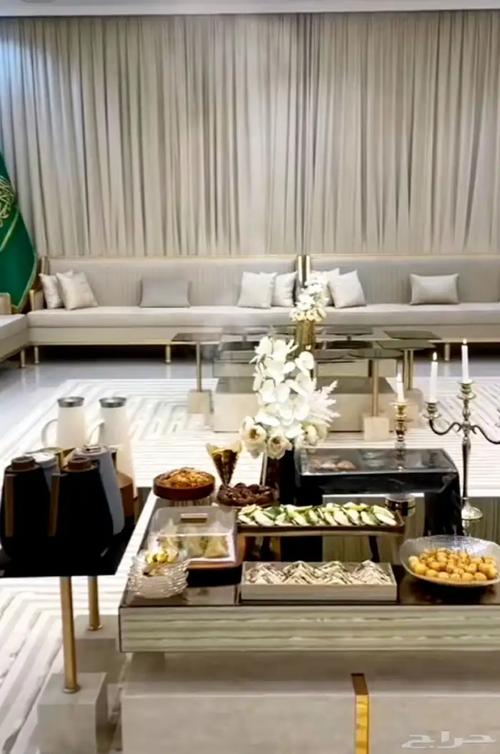 نفصل طاولات حسب الطلب 4