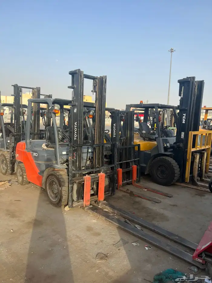 رافعات شوكية للايجار فوركلفت للايجار اليومي والشهري 0