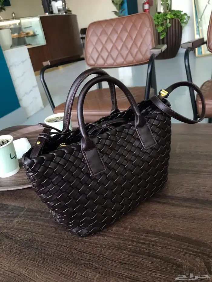 شنط وشوزات هاي كواليتي 48