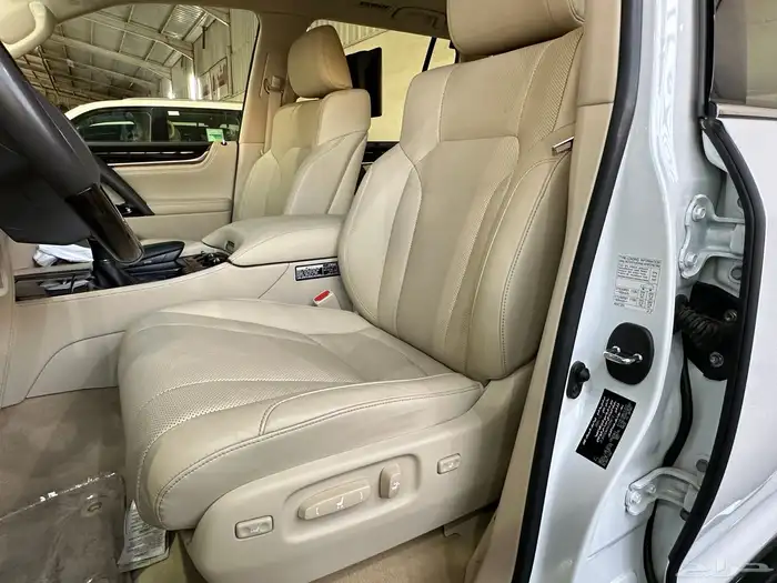 جيب لكزس م LX 2021 بحالة الوكالة تم البيع 35