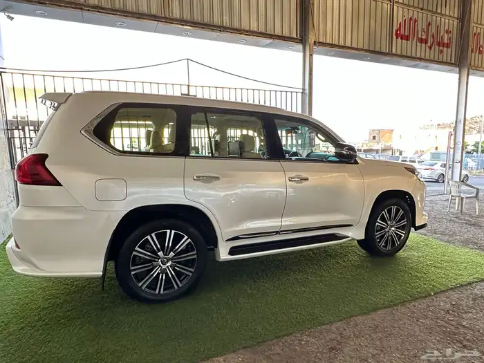 جيب لكزس م LX 2021 بحالة الوكالة تم البيع 5