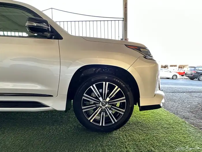 جيب لكزس م LX 2021 بحالة الوكالة تم البيع 2