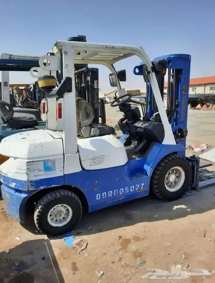 رافعات شوكية للايجار فوركلفت للايجار اليومي والشهري 3