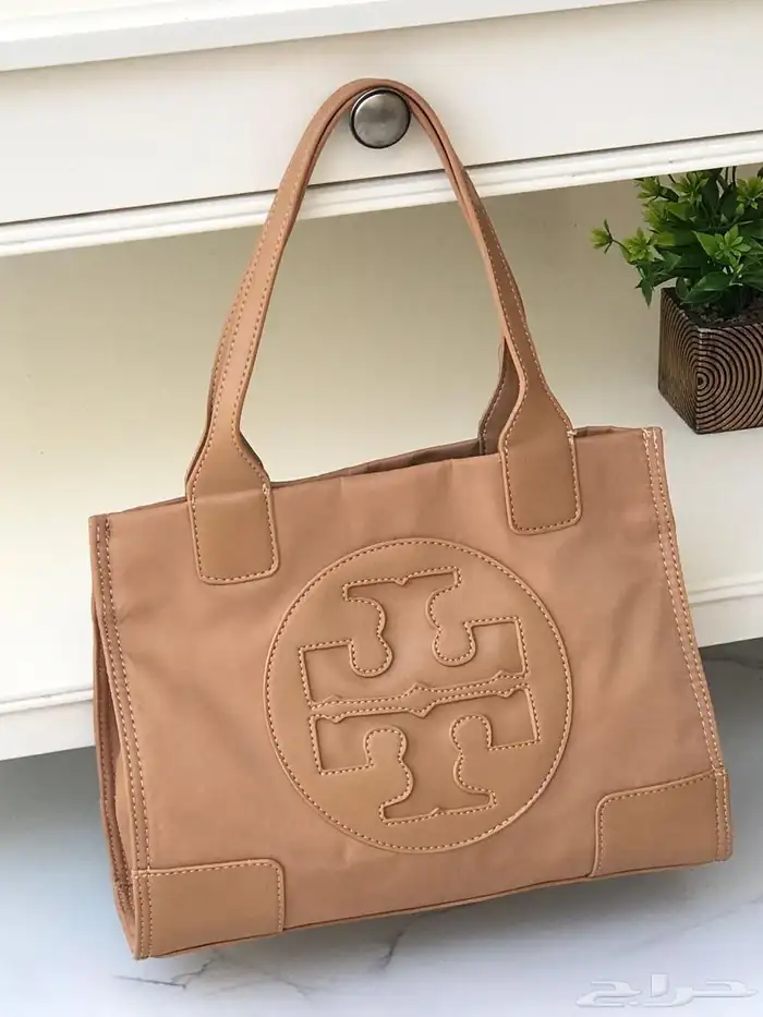 شنط وشوزات هاي كواليتي 38