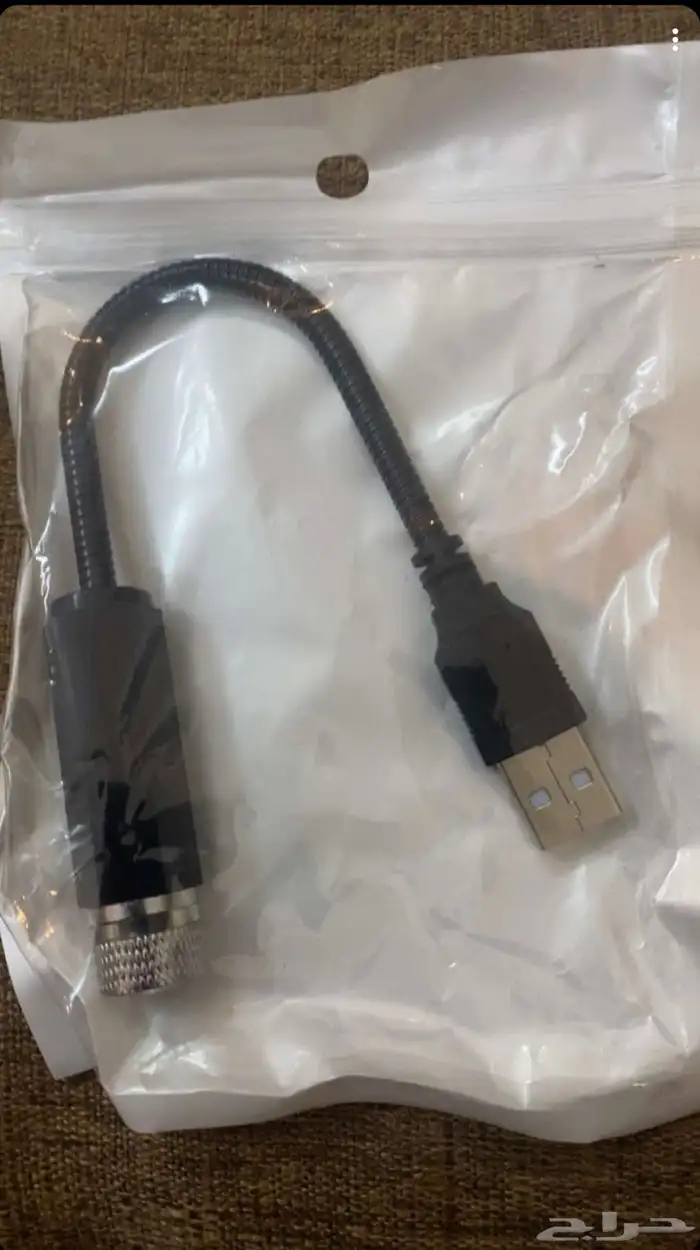نجوم سقف سياره او غرفه مشابه لسياره روز رويز 1