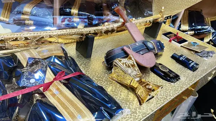بشت هدية زواج صندوق سيف طقم هدية رجالي 11