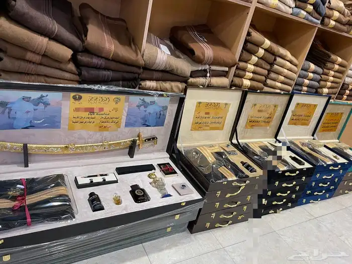 بشت هدية زواج صندوق سيف طقم هدية رجالي 10