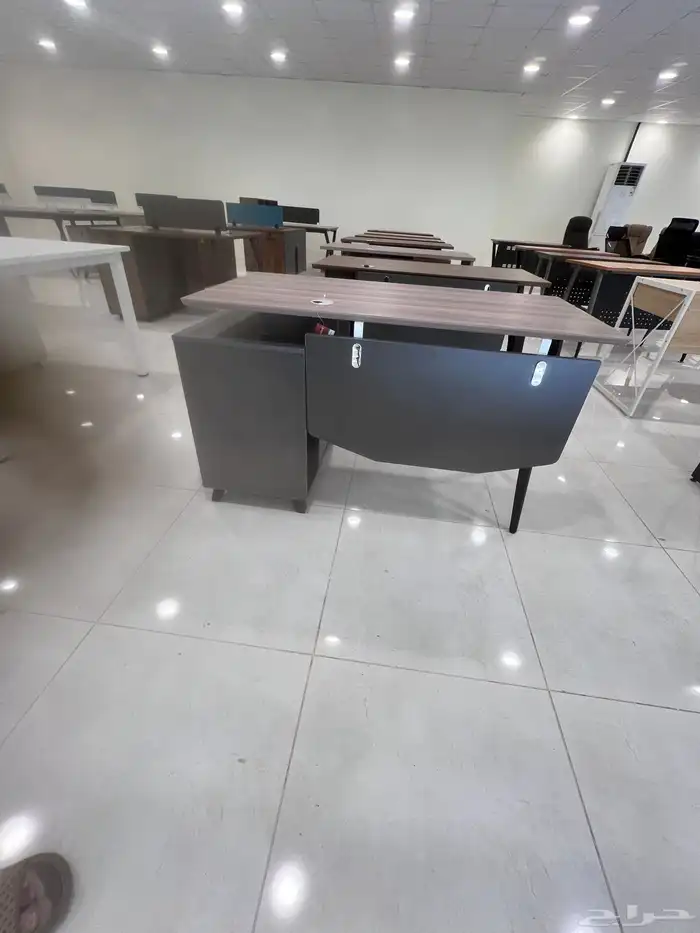 اثاث مكتبي 2