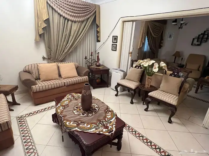 للبيع كنب غرفة ضيوف عدد 6 اشخاص 1