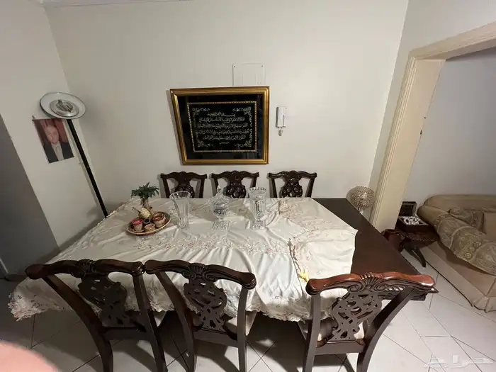 للبيع طاولة طعام عدد 10 اشخاص ( تم تنزيل السعر لسرعة البيع ) 1