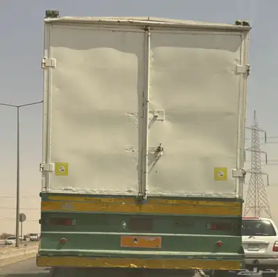 للبيع صندوق حديد طول 7.50 لوري 2