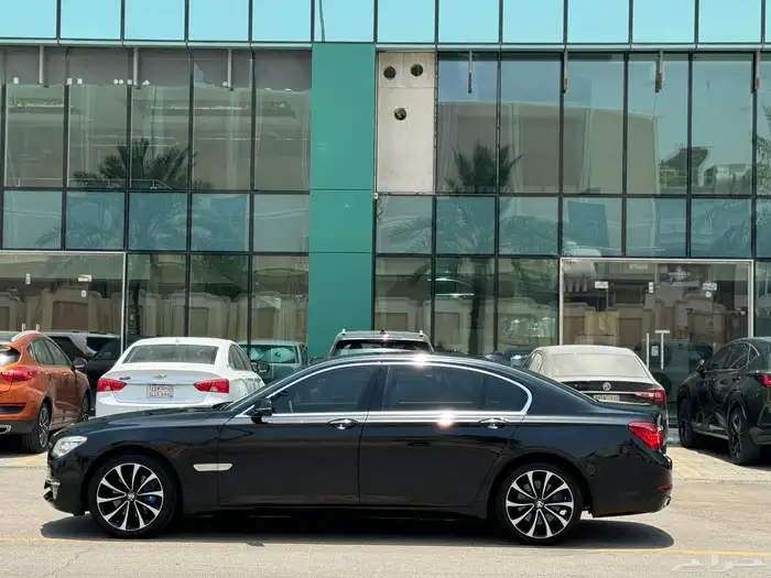 BMW730 موديل 2015 6