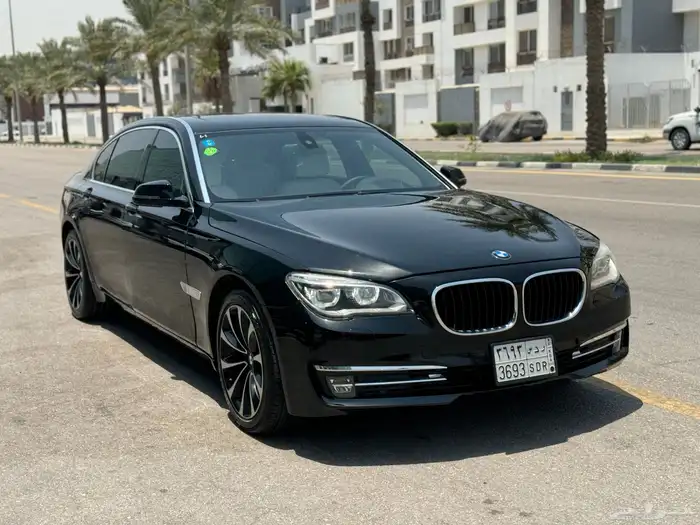 BMW730 موديل 2015 1