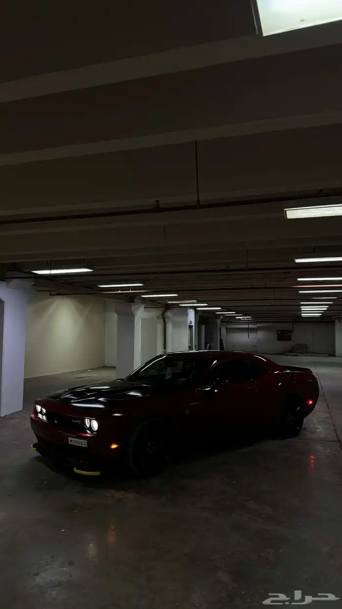 challenger SRT HELLCAT 5