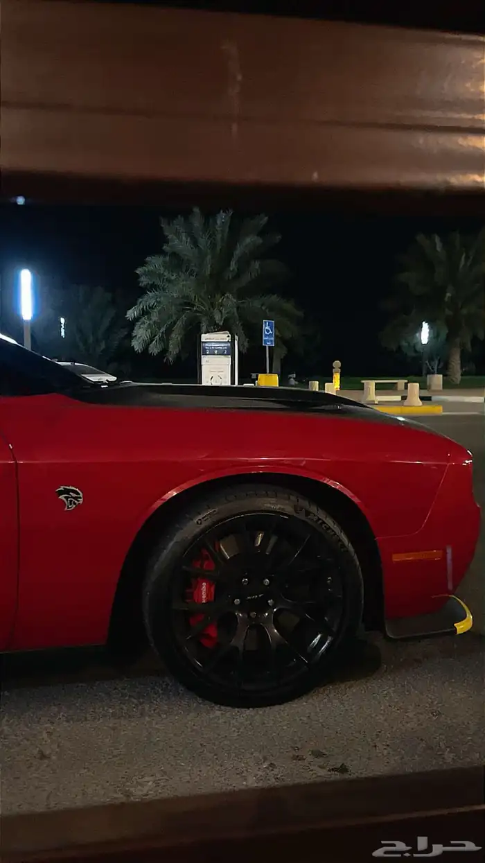 challenger SRT HELLCAT 16