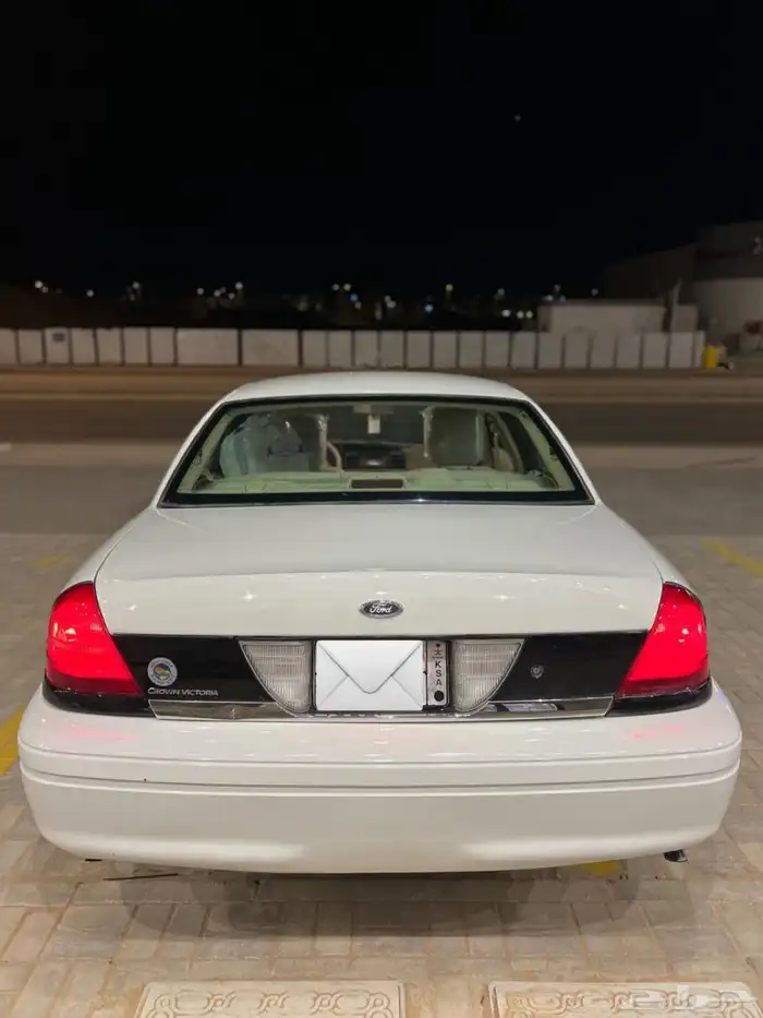 فورد بوليسي 2011 ماشي 106 الاف (تم البيع) 3