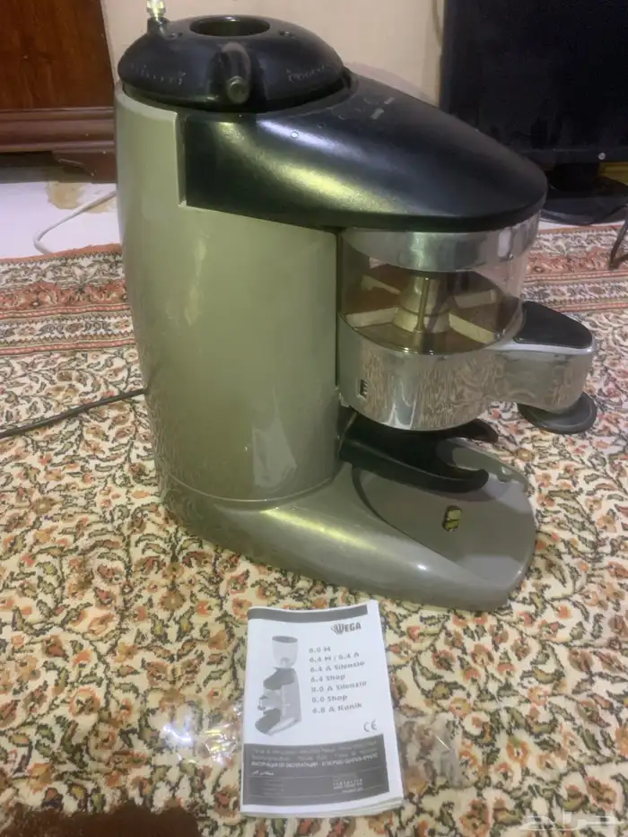 مطحنة قهوة اوربية ومطحنةسج ومطحنة اخرى نظيفة جدا 7